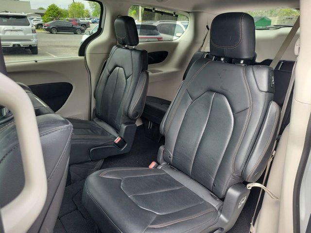Used 2020 Chrysler Pacifica Touring-L Plus w/ Advanced Safetytec Group image 20