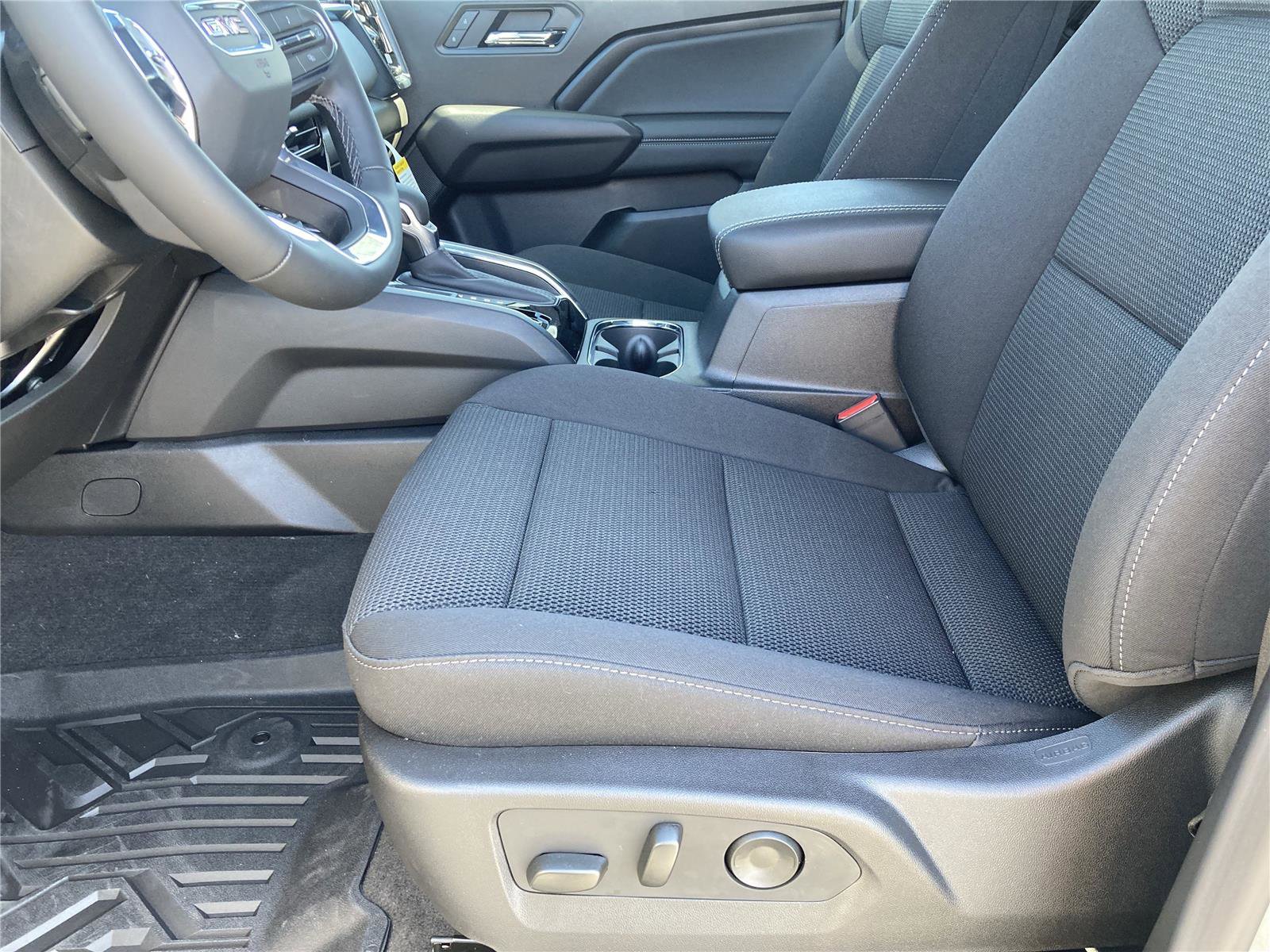 New 2026 GMC Canyon Elevation w/ Convenience Package image 23