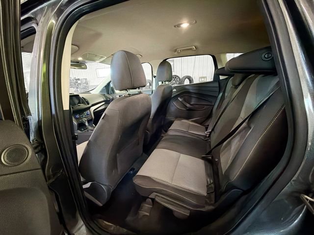 Used 2017 Ford Escape SE w/ Equipment Group 201A FWD image 9