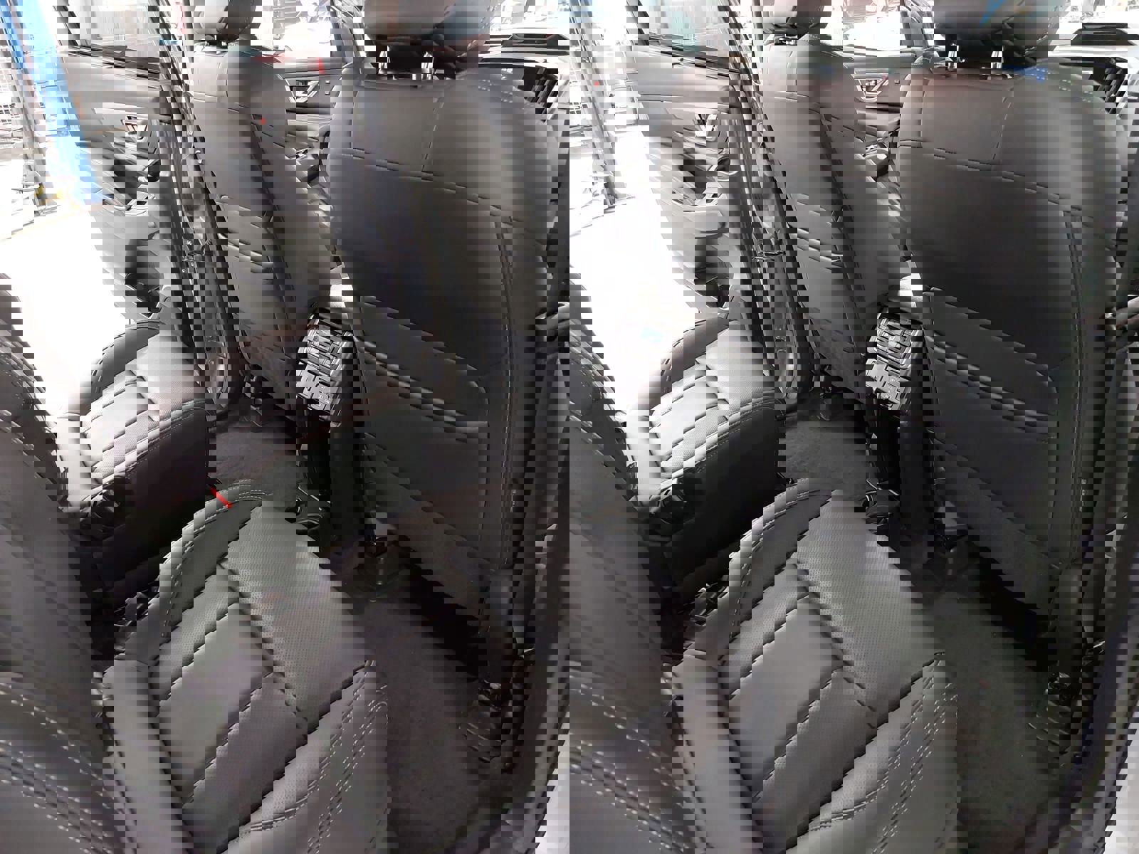 Used 2024 Subaru Ascent Limited image 11