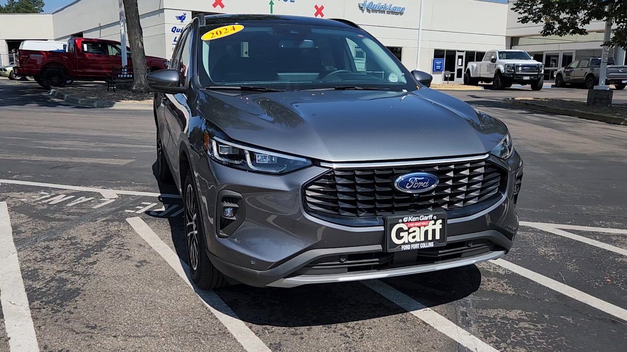 New 2024 Ford Escape SE w/ PHEV Premium Package image 13