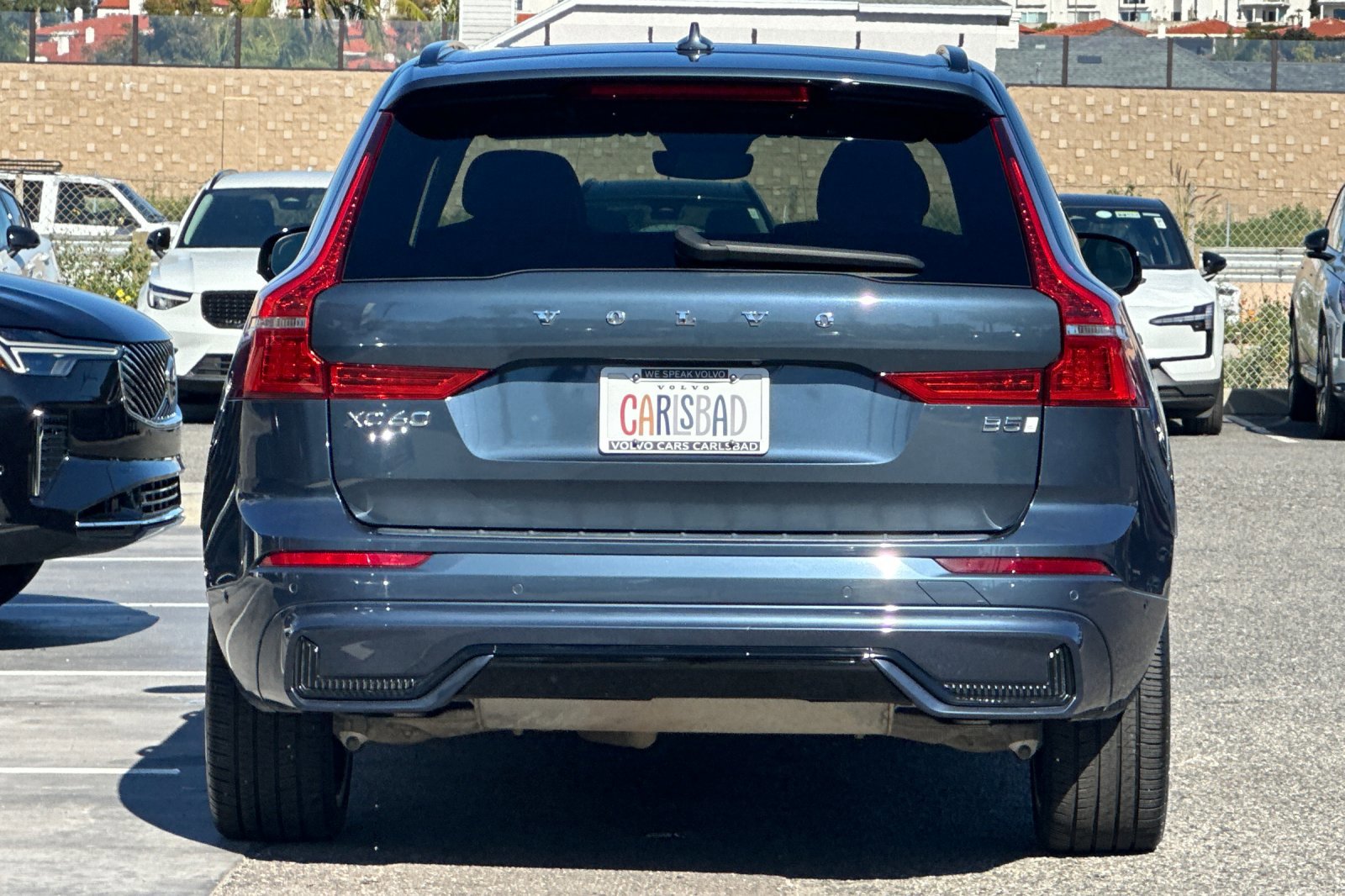 Certified 2023 Volvo XC60 B5 Ultimate w/ Protection Package Premier image 5