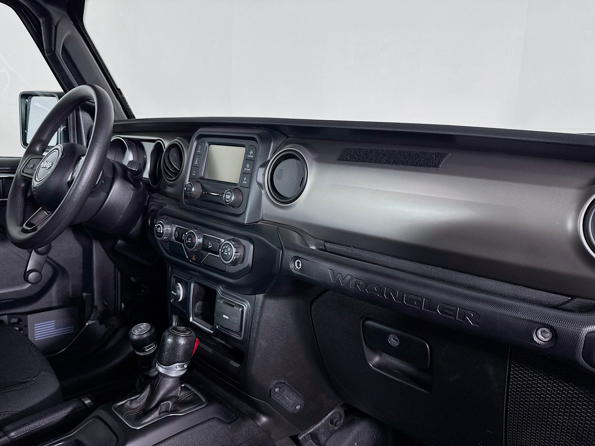 Used 2020 Jeep Wrangler Sport image 25