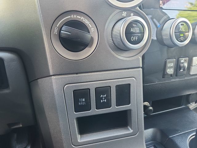 Used 2015 Toyota Sequoia Limited AWD/4WD image 29