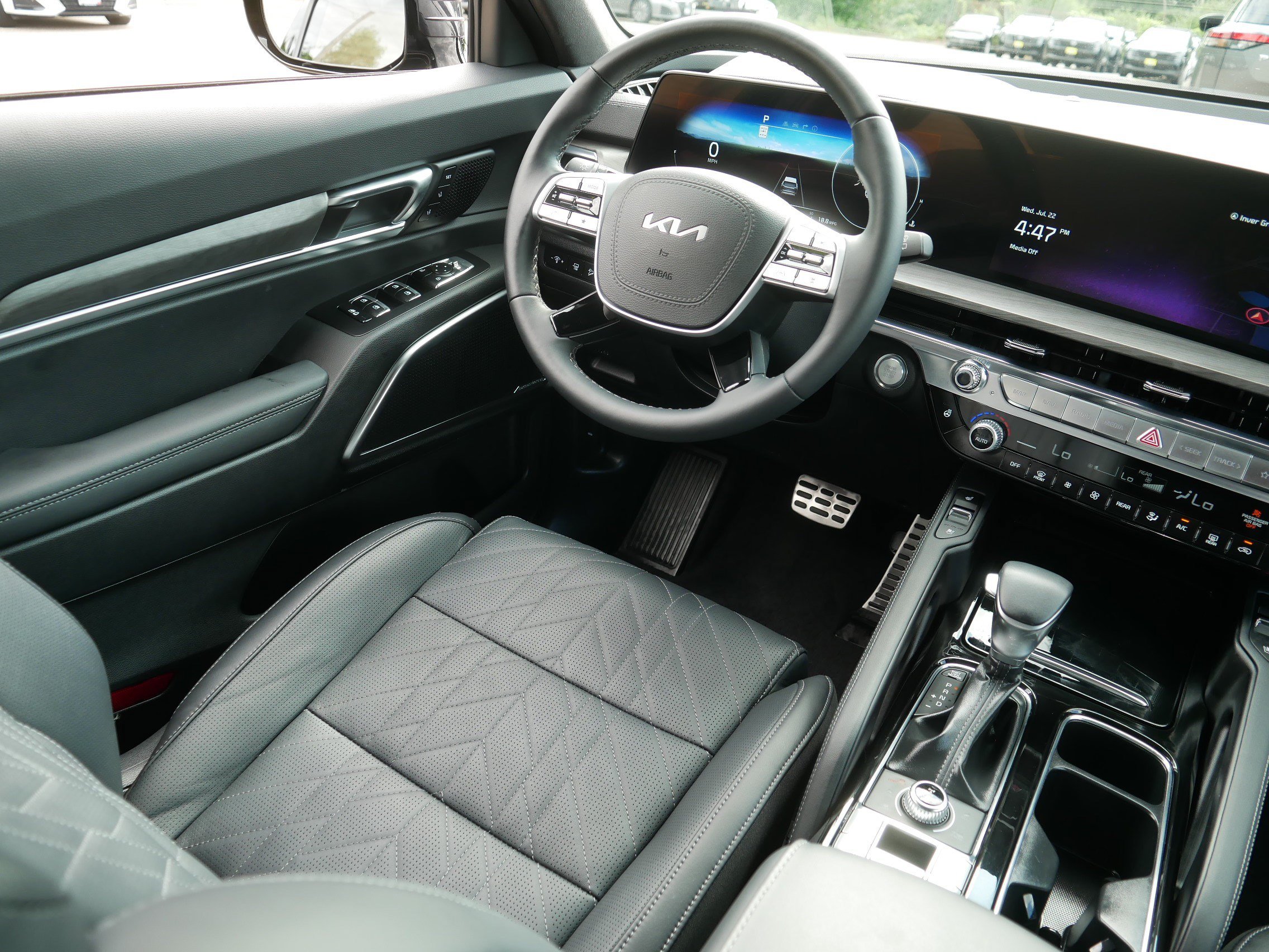 Certified 2025 Kia Telluride SX Prestige X-Line AWD/4WD image 9
