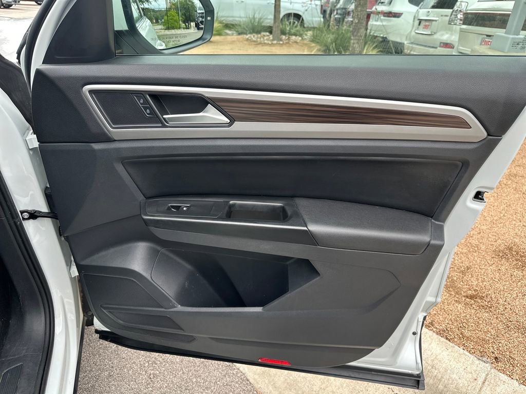 Used 2021 Volkswagen Atlas SE w/ Panoramic Sunroof Package FWD image 51