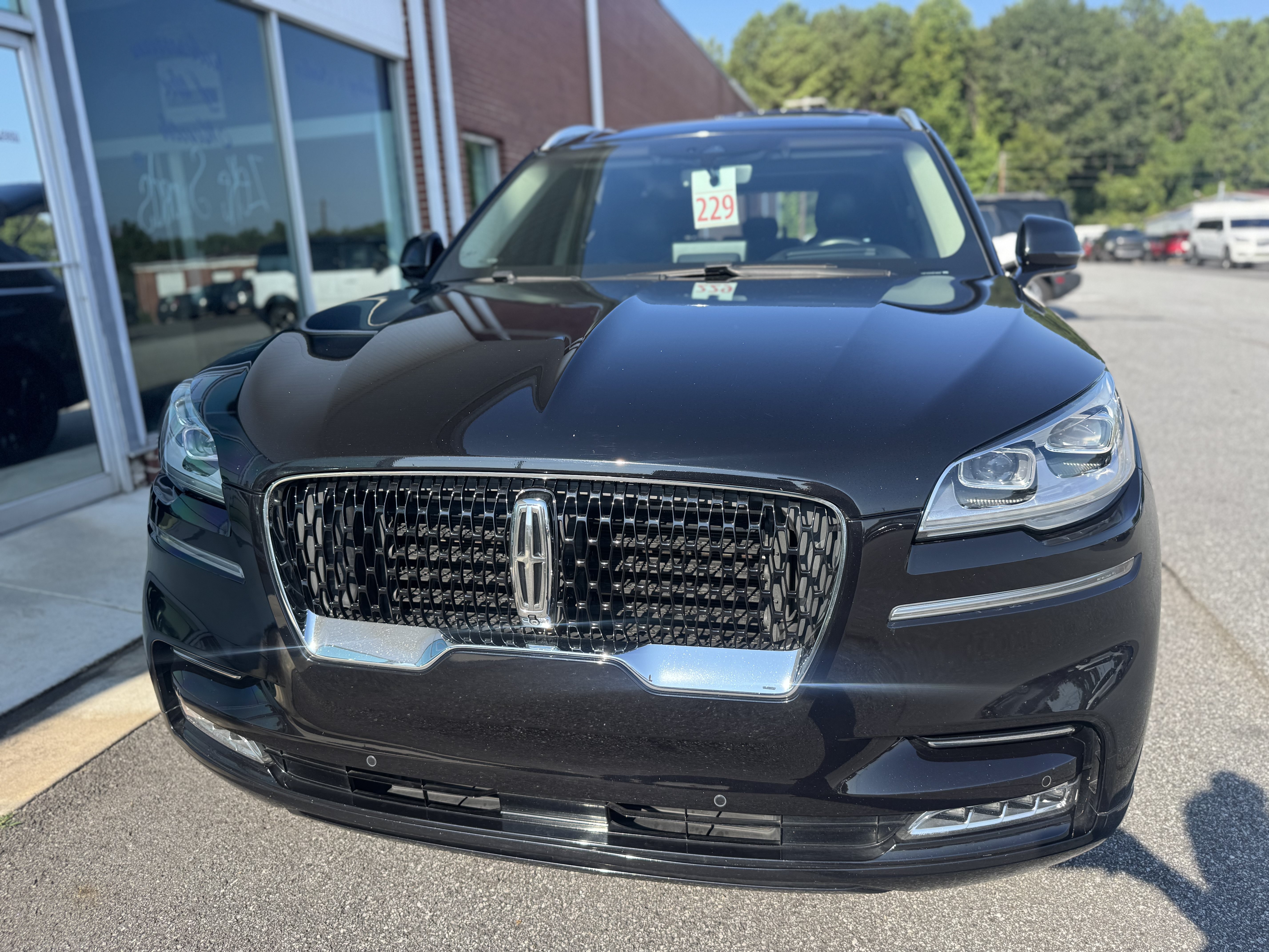 Used 2021 Lincoln Aviator Reserve w/ Equipment Group 210A AWD/4WD image 4