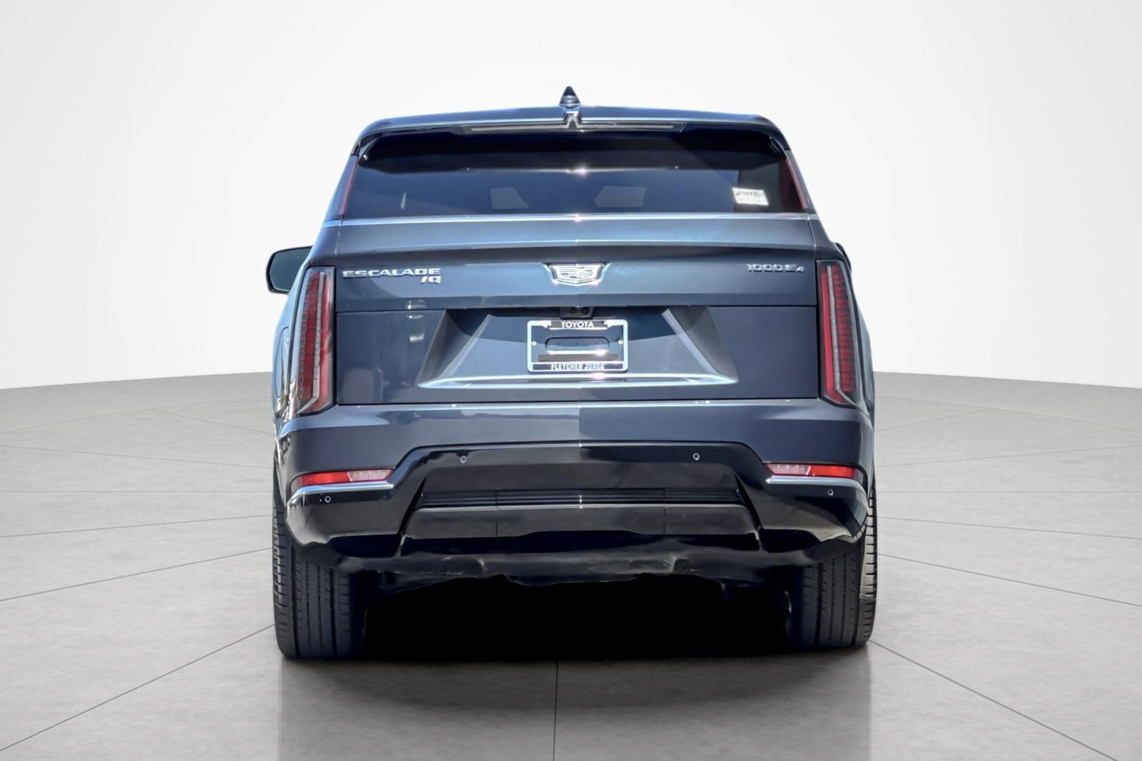 Used 2026 Cadillac Escalade IQ Luxury 1 AWD/4WD image 4