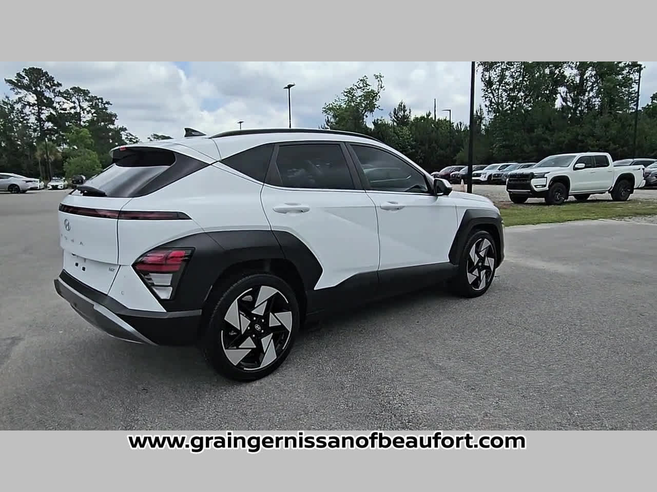 Used 2024 Hyundai Kona Limited FWD image 31