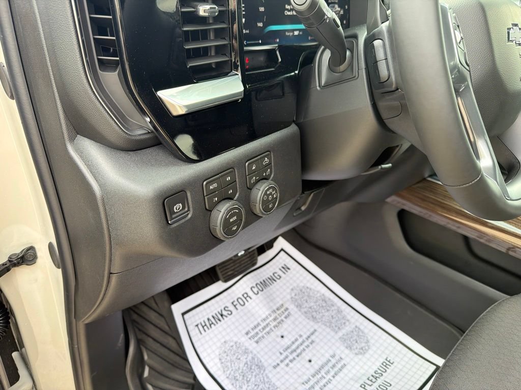 New 2026 Chevrolet Silverado 1500 RST AWD/4WD image 15