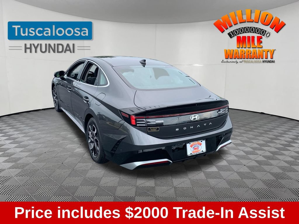 Used 2025 Hyundai Sonata SEL FWD image 5