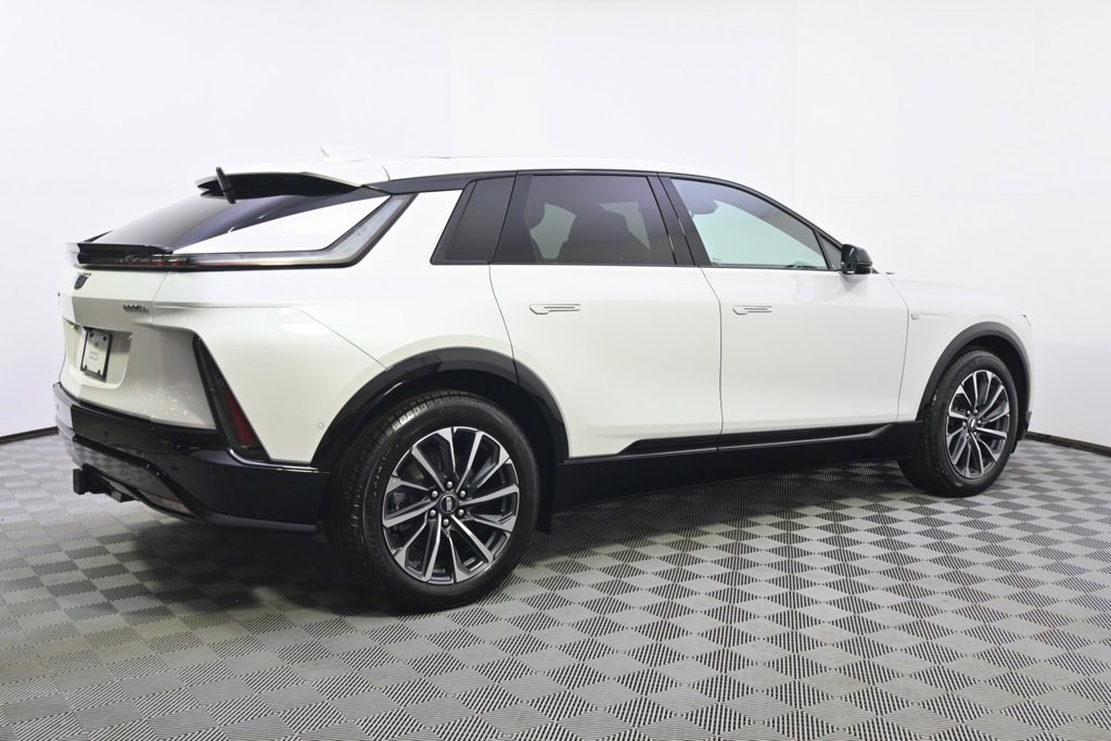 New 2025 Cadillac Lyriq Sport image 7