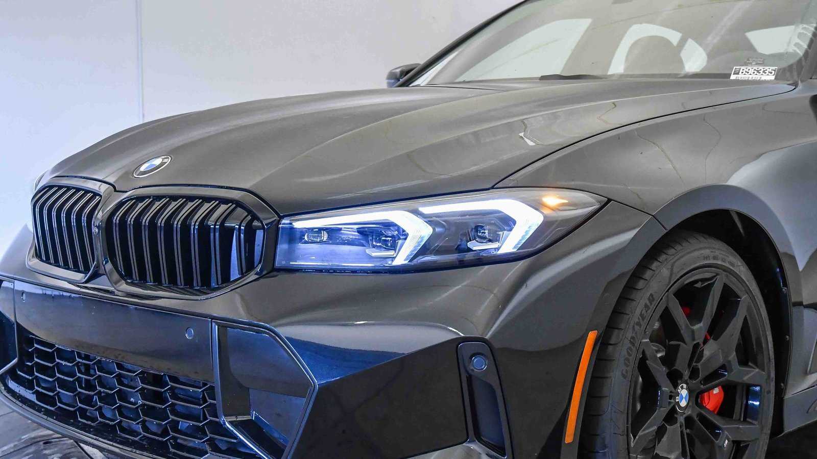 New 2026 BMW 330i Sedan w/ M Sport Package image 9