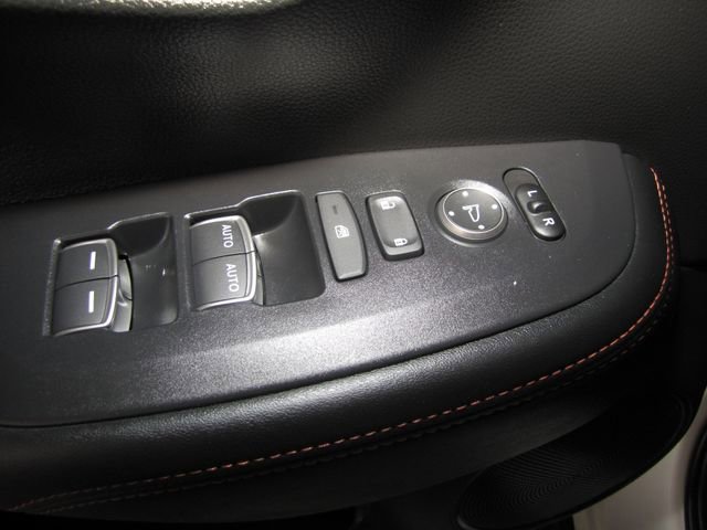 Certified 2025 Honda HR-V Sport image 10