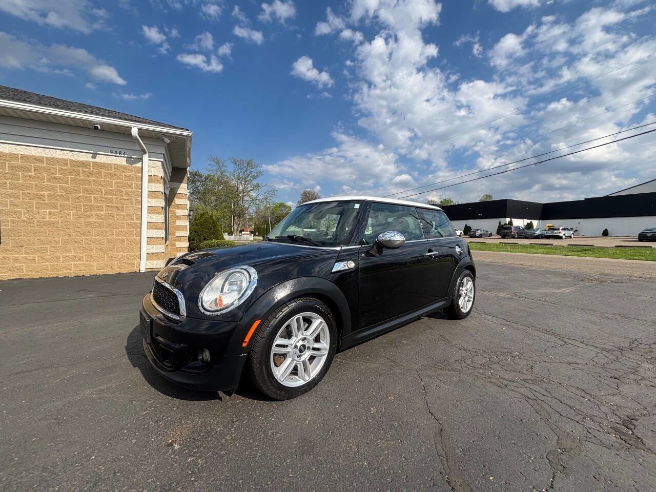 Used 2013 MINI Cooper S FWD image 1
