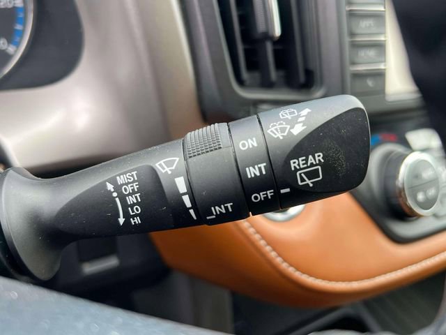 Used 2017 Toyota RAV4 Limited AWD/4WD image 17