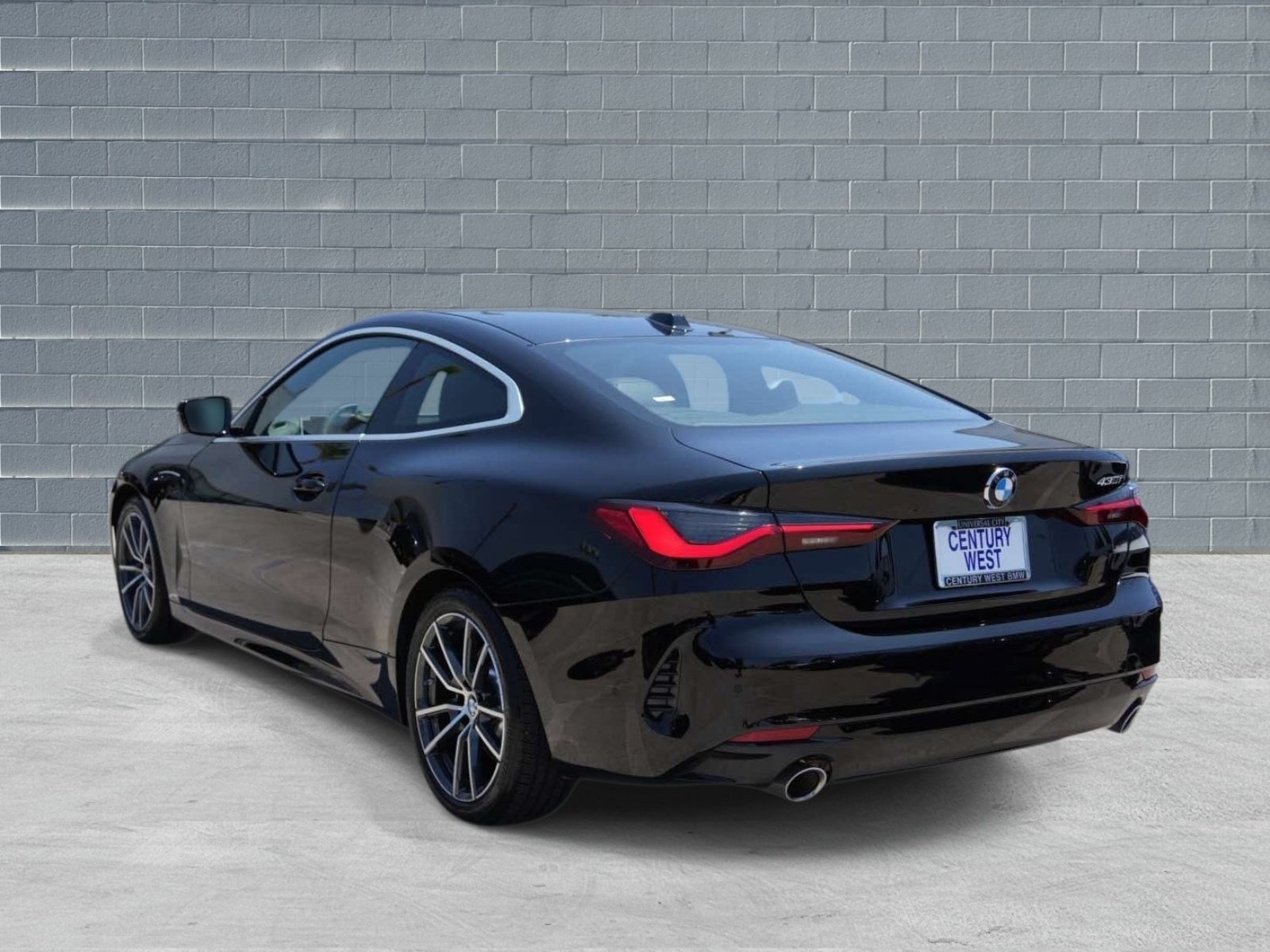 Used 2026 BMW 430i Coupe w/ Parking Assistance Package RWD image 4