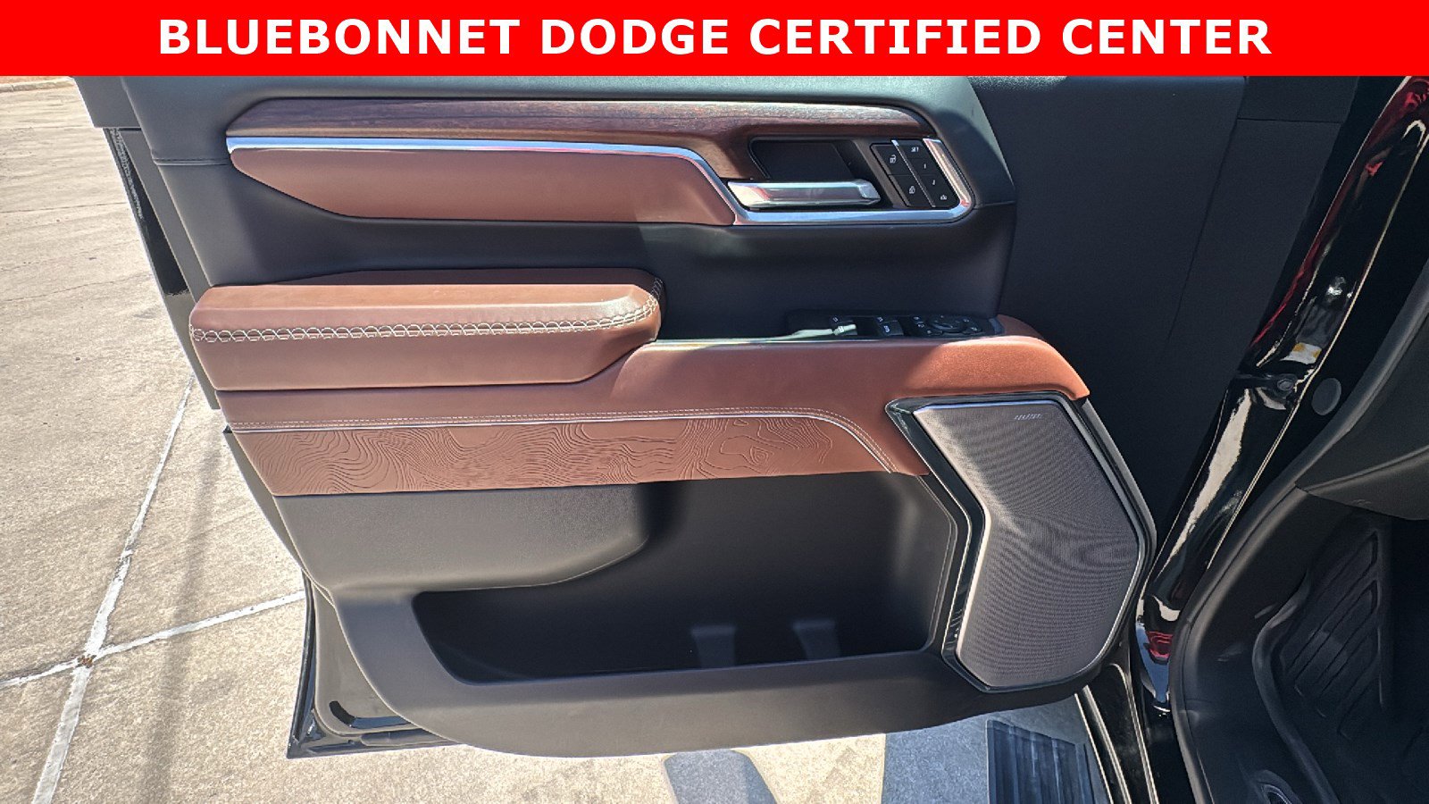 Used 2025 GMC Sierra 2500 Denali Ultimate w/ Max Trailering Package AWD/4WD image 12