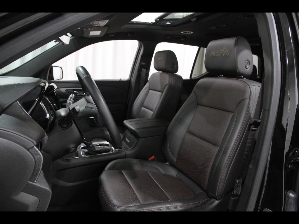Certified 2023 Chevrolet Traverse High Country w/ LPO, Floor Liner Package image 5