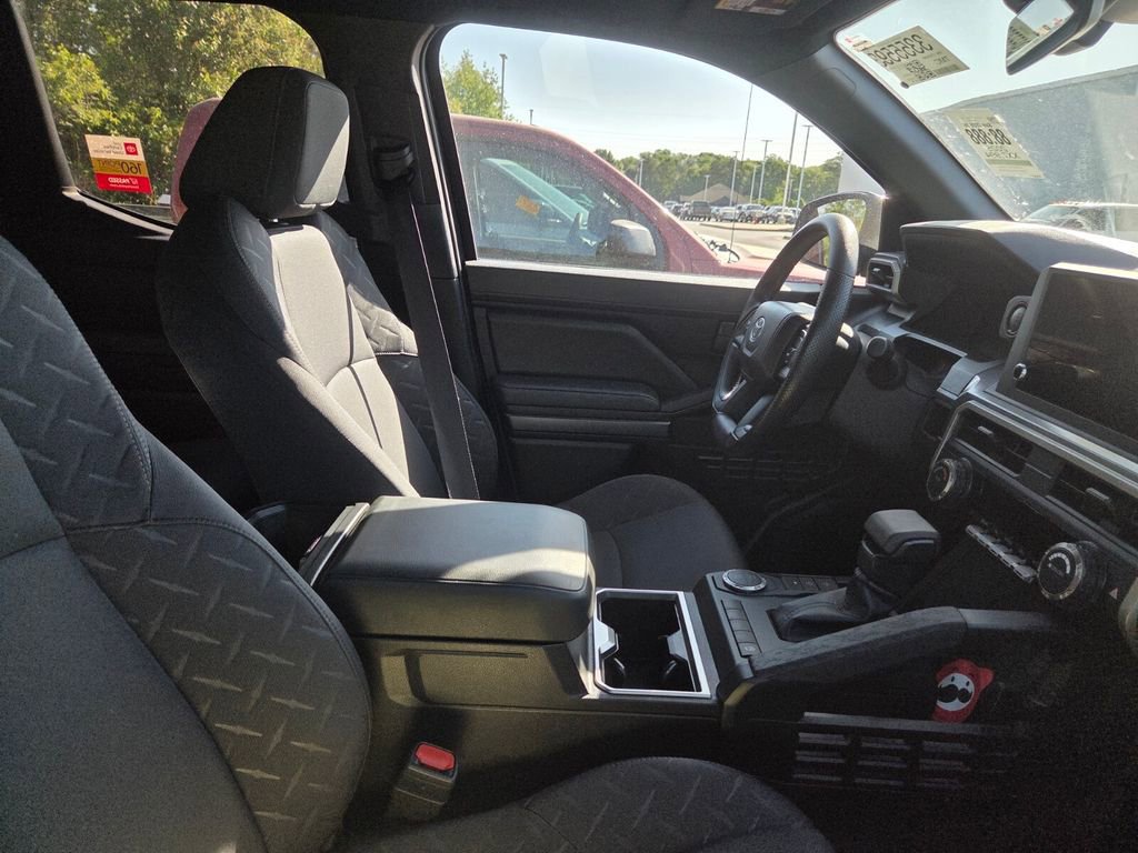 Used 2025 Toyota Tacoma SR5 image 11