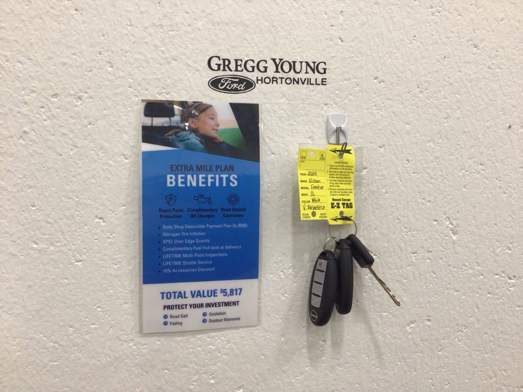 Used 2024 Nissan Frontier SL w/ Technology Package image 27