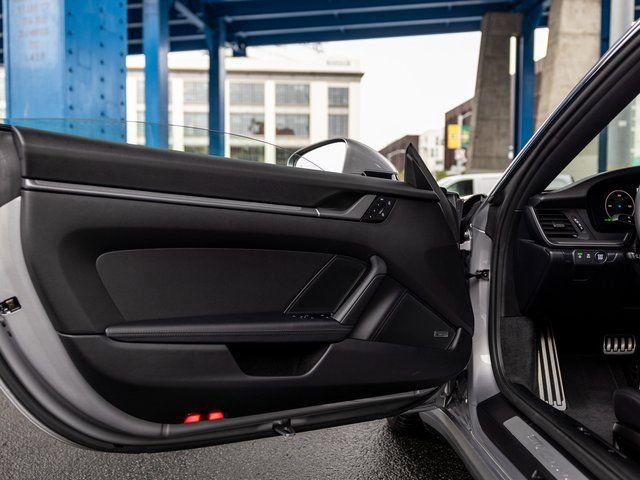 Certified 2025 Porsche 911 Carrera image 26