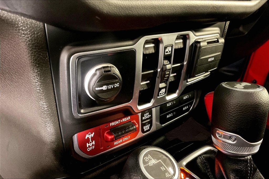 Used 2025 Jeep Wrangler Unlimited Rubicon AWD/4WD image 29