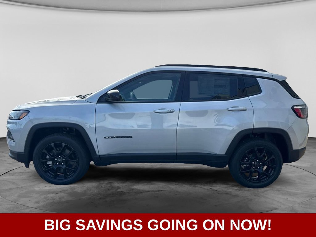 New 2026 Jeep Compass Latitude w/ Sun and Sound Group AWD/4WD image 6