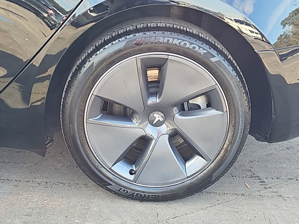 Used 2023 Tesla Model 3 Standard Range image 38