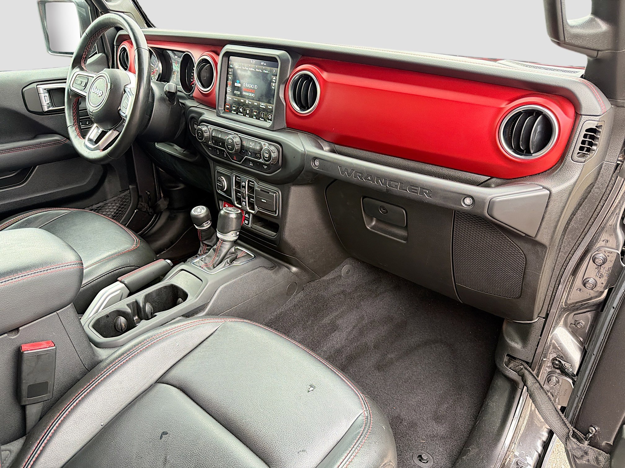 Used 2022 Jeep Wrangler Unlimited Rubicon w/ Cold Weather Group image 13