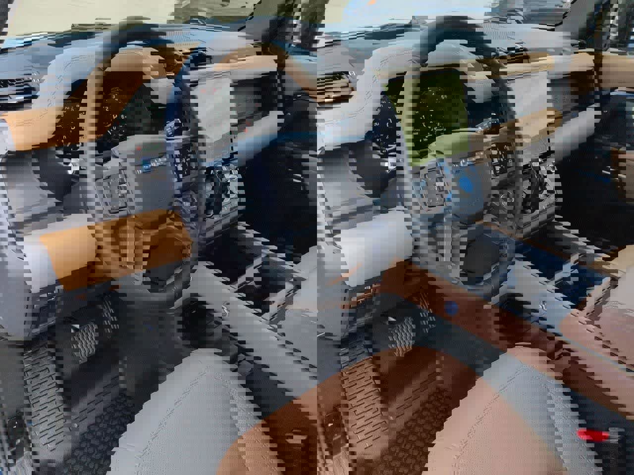 New 2026 Land Rover Defender 130 X-Dynamic SE video 2