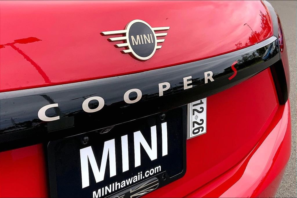 Certified 2025 MINI Cooper S FWD image 9