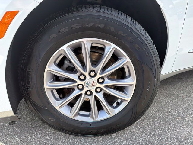 Certified 2024 Buick Enclave Essence FWD image 9