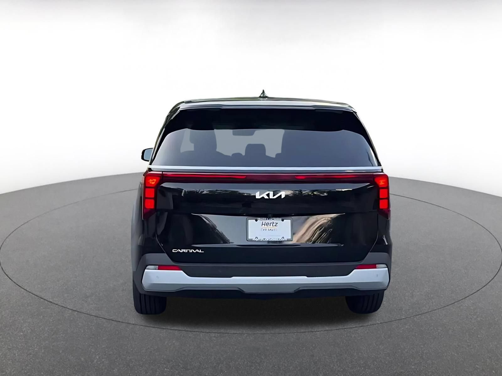 Used 2026 Kia Carnival FWD image 12