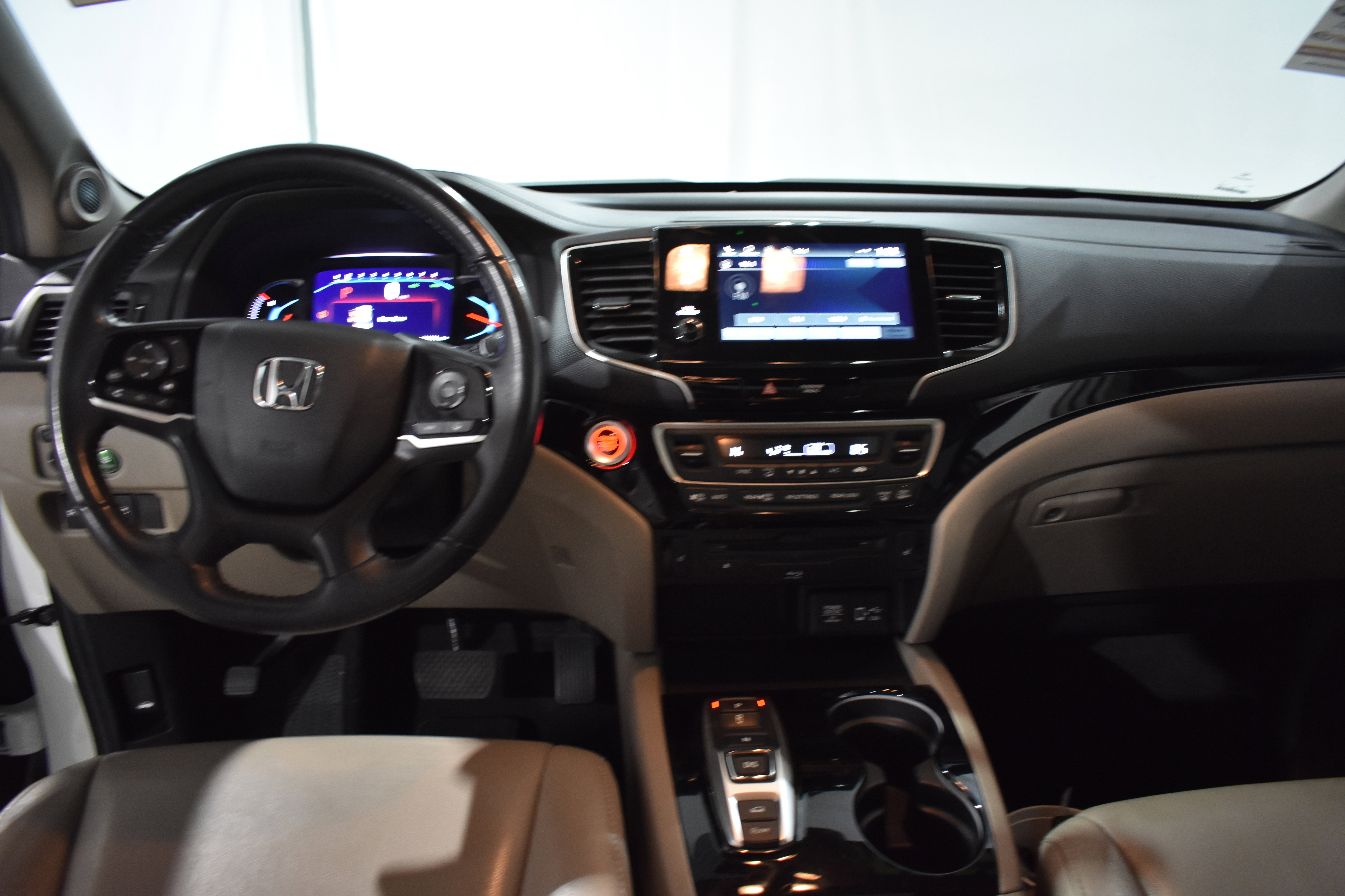 Used 2020 Honda Pilot Touring image 37