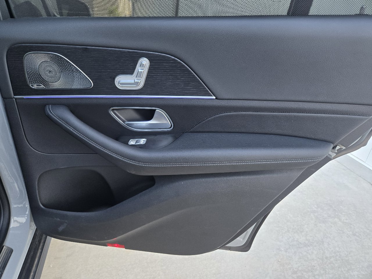 Used 2024 Mercedes-Benz GLS 450 4MATIC image 40