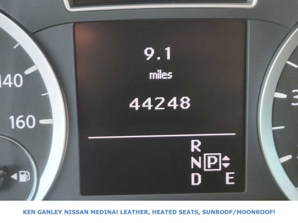 Used 2018 INFINITI QX30 Premium w/ Cargo Package image 35