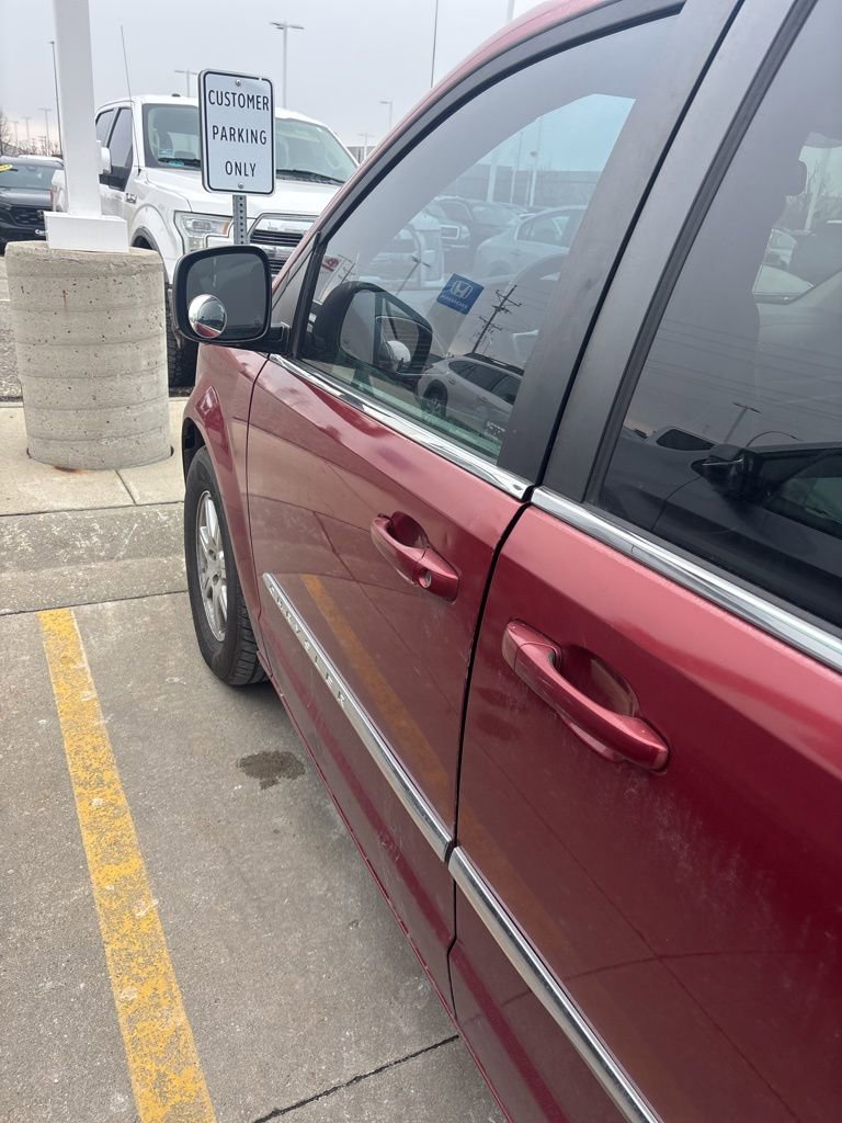 Used 2012 Chrysler Town & Country Touring w/ Entertainment Group #1 image 13