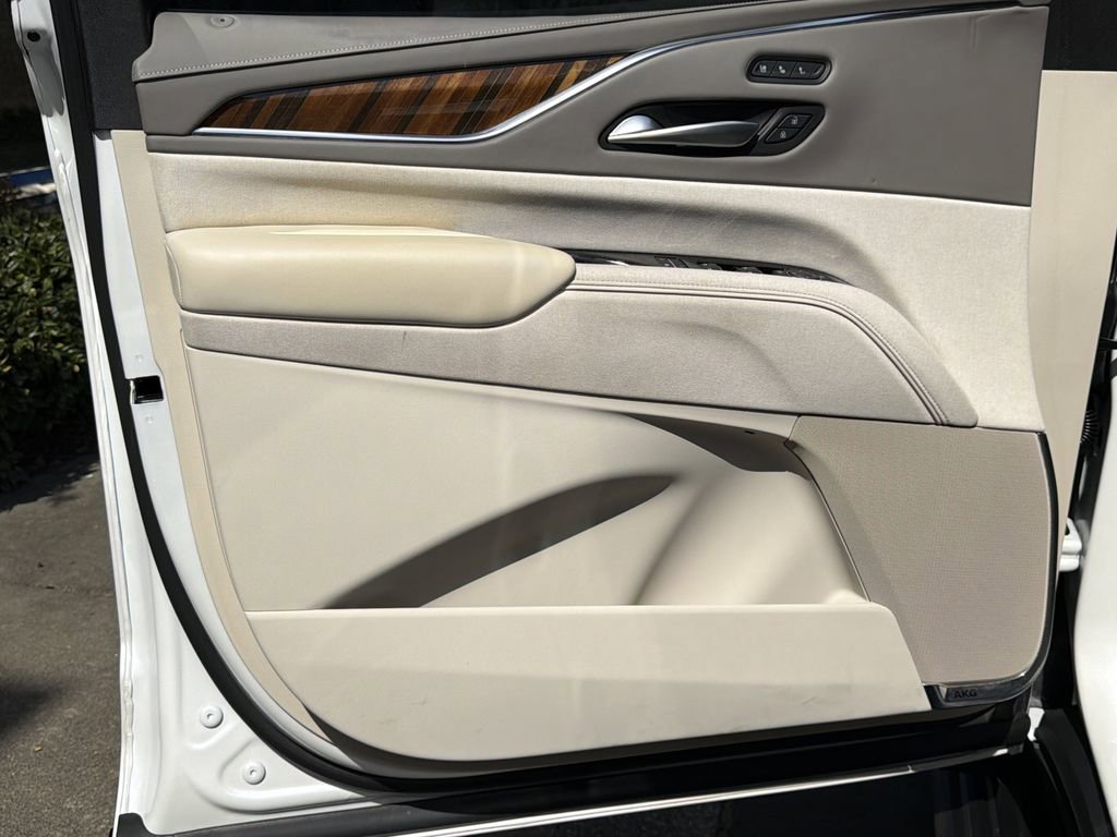 Used 2024 Cadillac Escalade Sport Platinum image 10