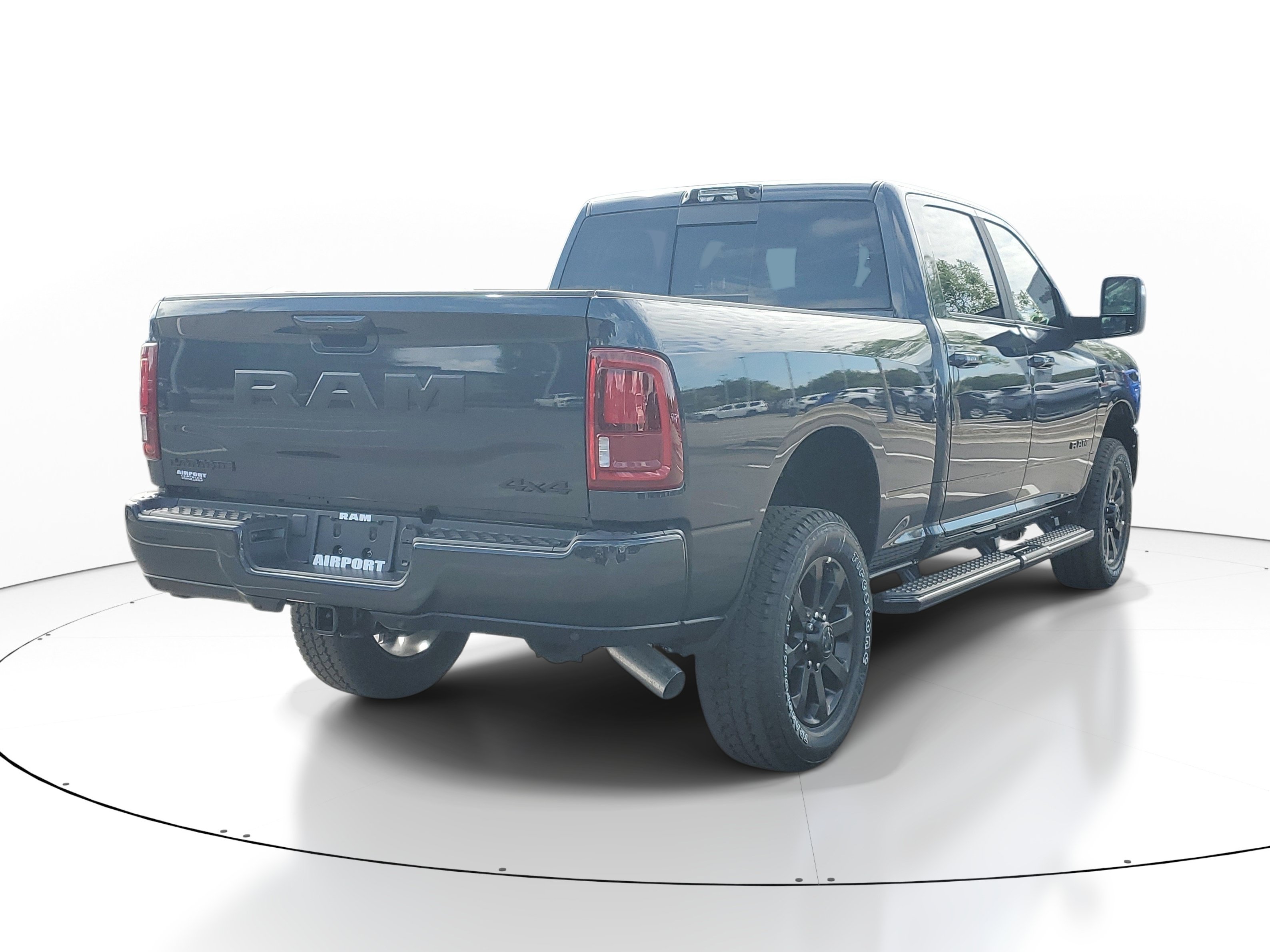 New 2026 RAM 2500 Laramie w/ Night Edition AWD/4WD image 4