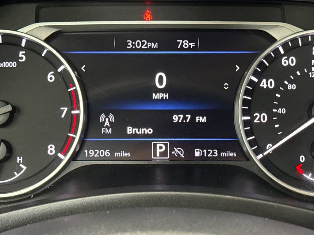 Used 2024 Nissan Sentra SR w/ SR Premium Package image 25