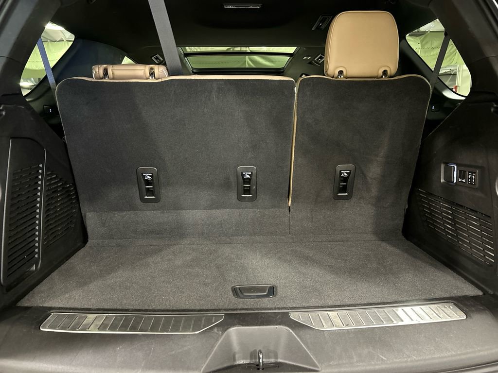 Used 2023 Chevrolet Tahoe Premier AWD/4WD image 29