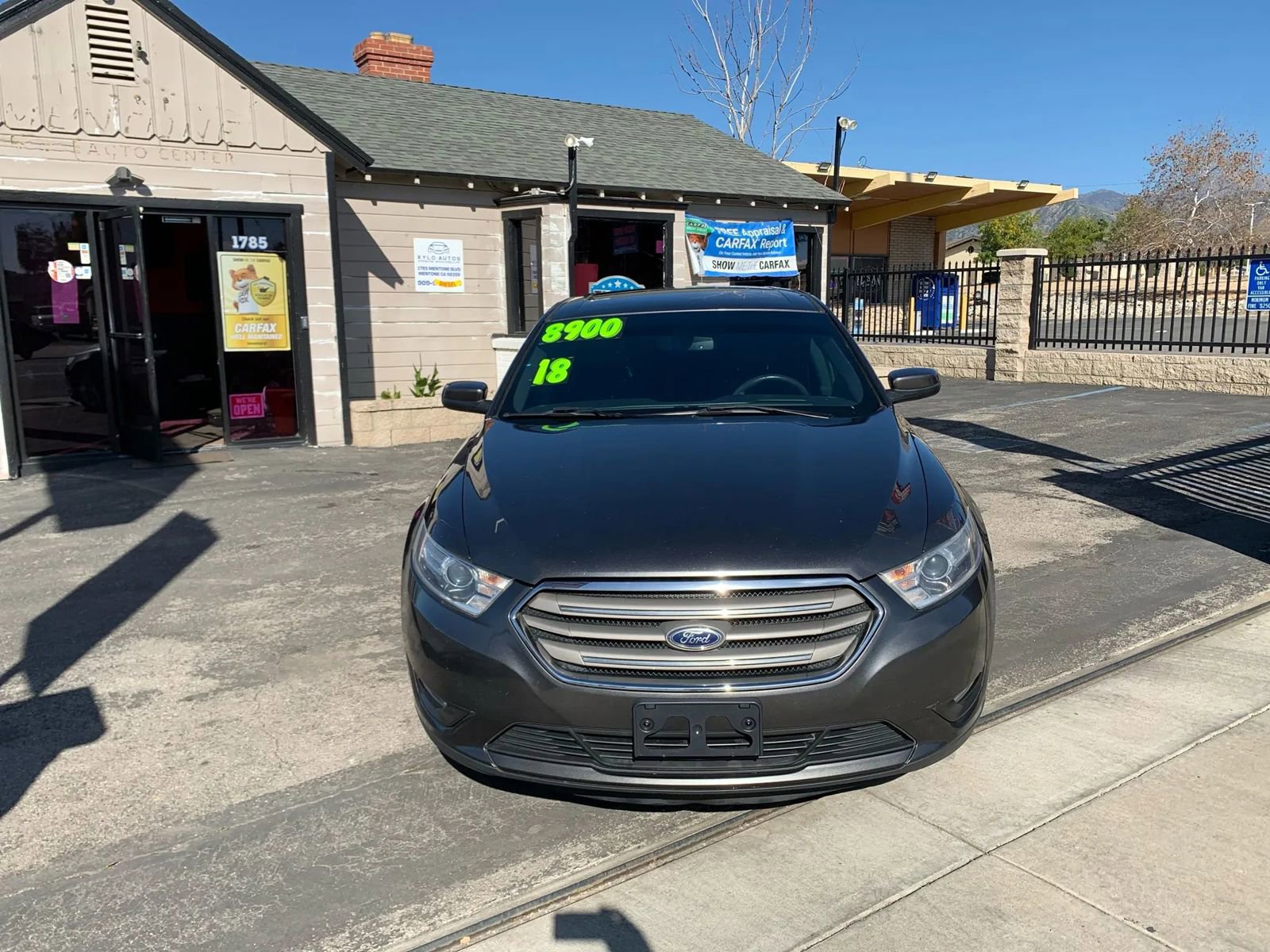 Used 2018 Ford Taurus SEL w/ Equipment Group 201A FWD image 5
