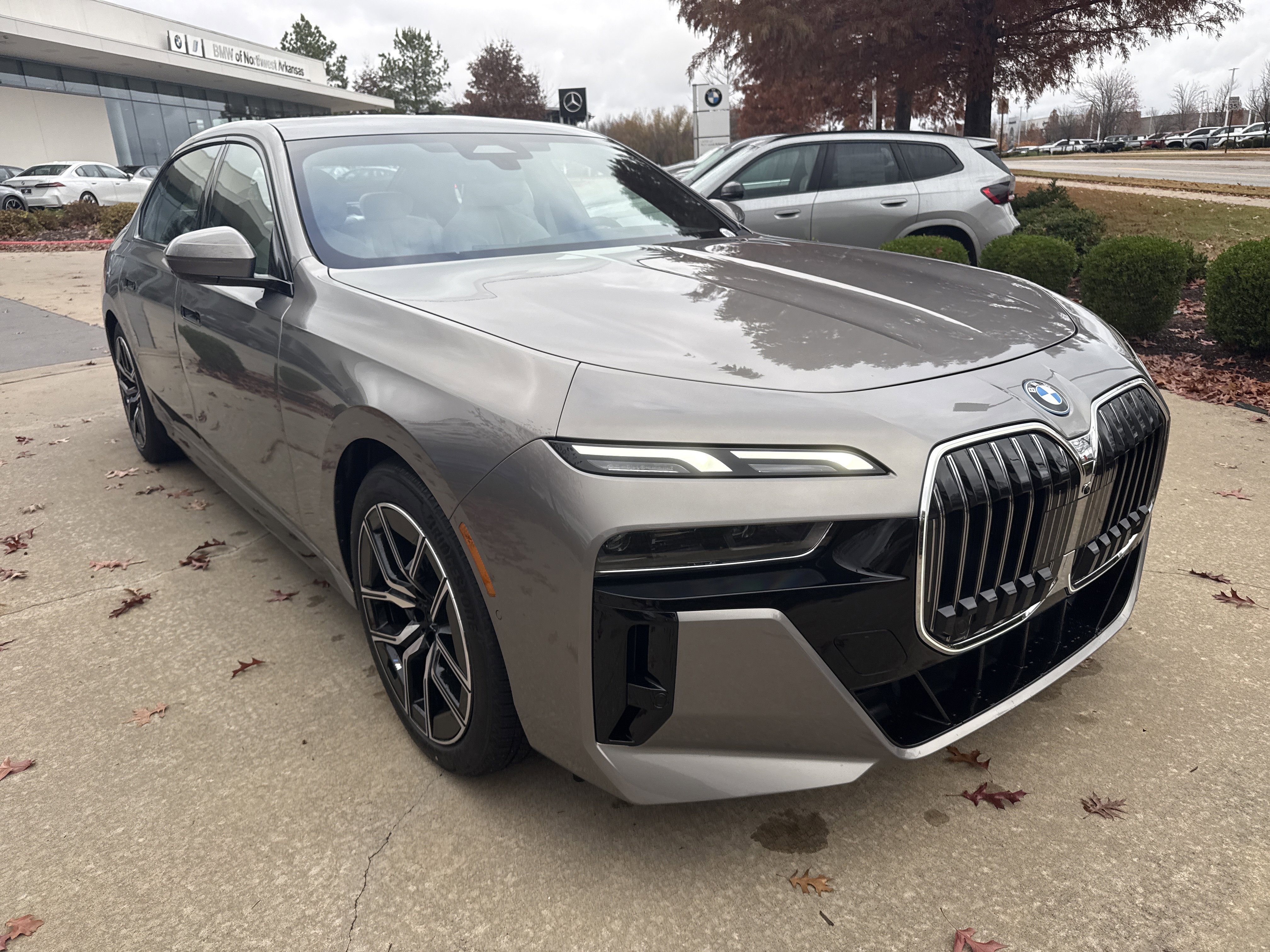 New 2026 BMW 750e xDrive AWD/4WD image 6