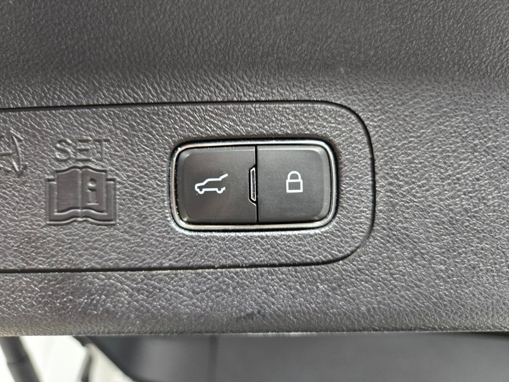 Used 2022 Lincoln Aviator Reserve w/ Equipment Group 201A image 52