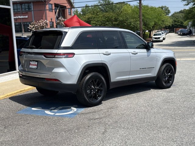 New 2026 Jeep Grand Cherokee Altitude AWD/4WD image 34