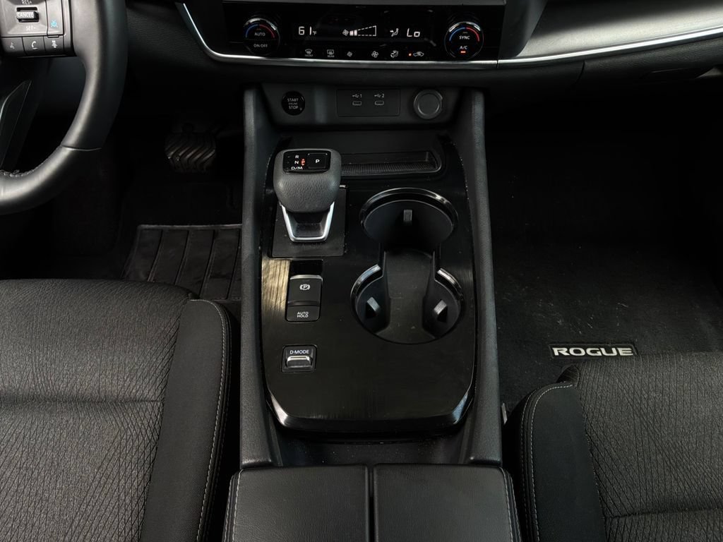Used 2025 Nissan Rogue SV FWD image 13