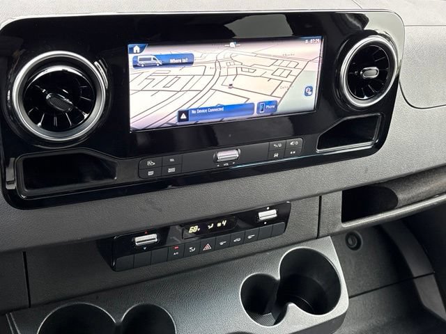 Used 2025 Mercedes-Benz Sprinter 2500 image 23