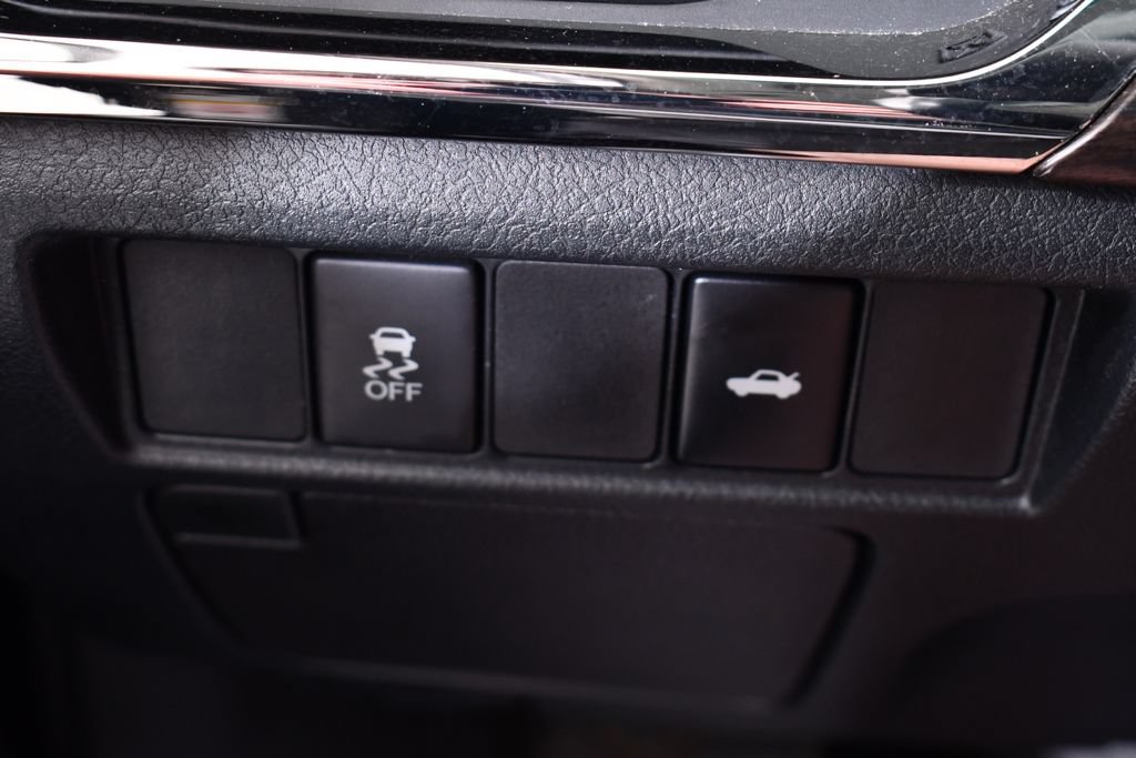 Used 2016 Toyota Avalon XLE FWD image 29