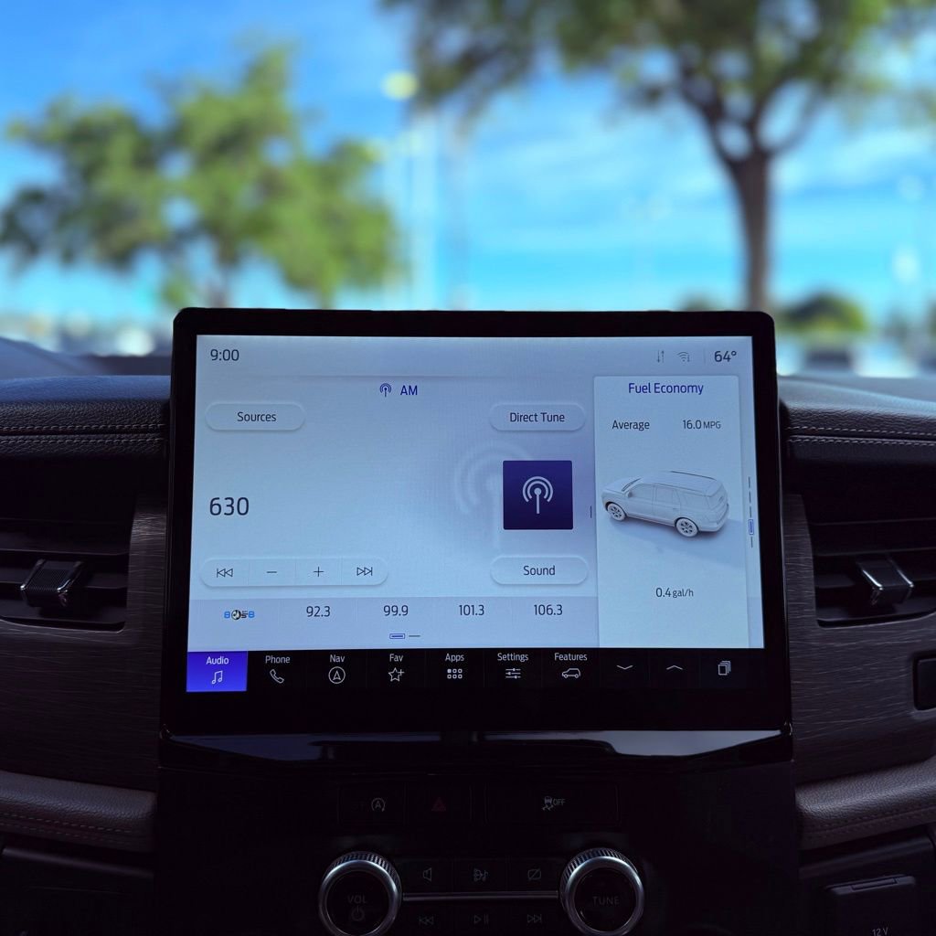 Used 2024 Ford Expedition Limited image 14